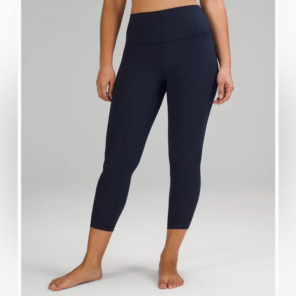 Lululemon 7/8 navy blue leggings. Worn once ! Size 2 - Picture 2 of 5